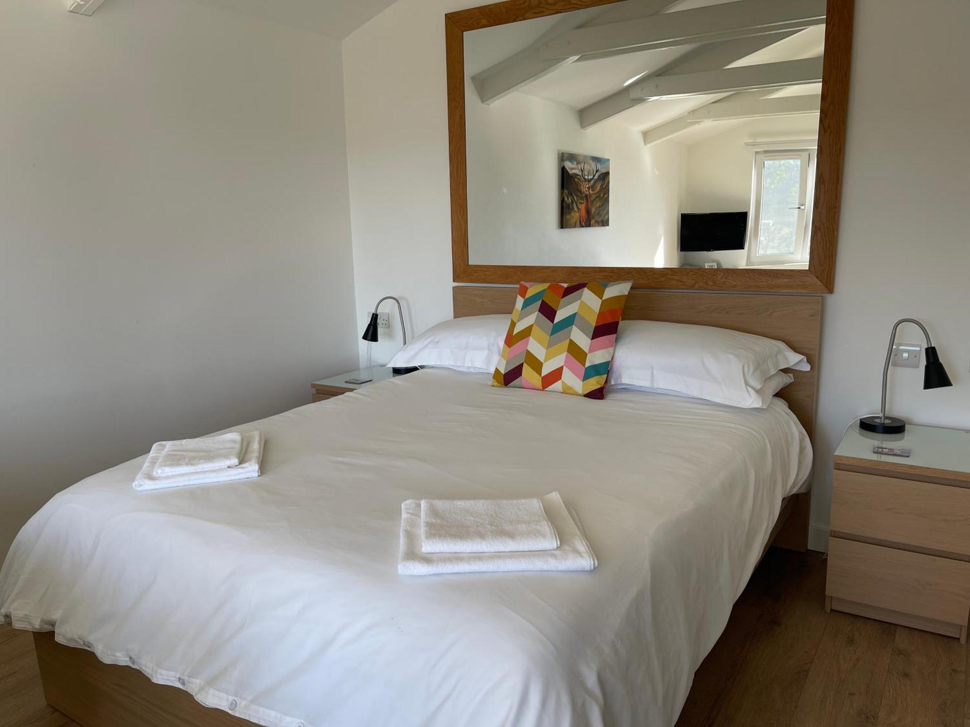 Spacious Lodge With King Sized Bed Инверари Экстерьер фото